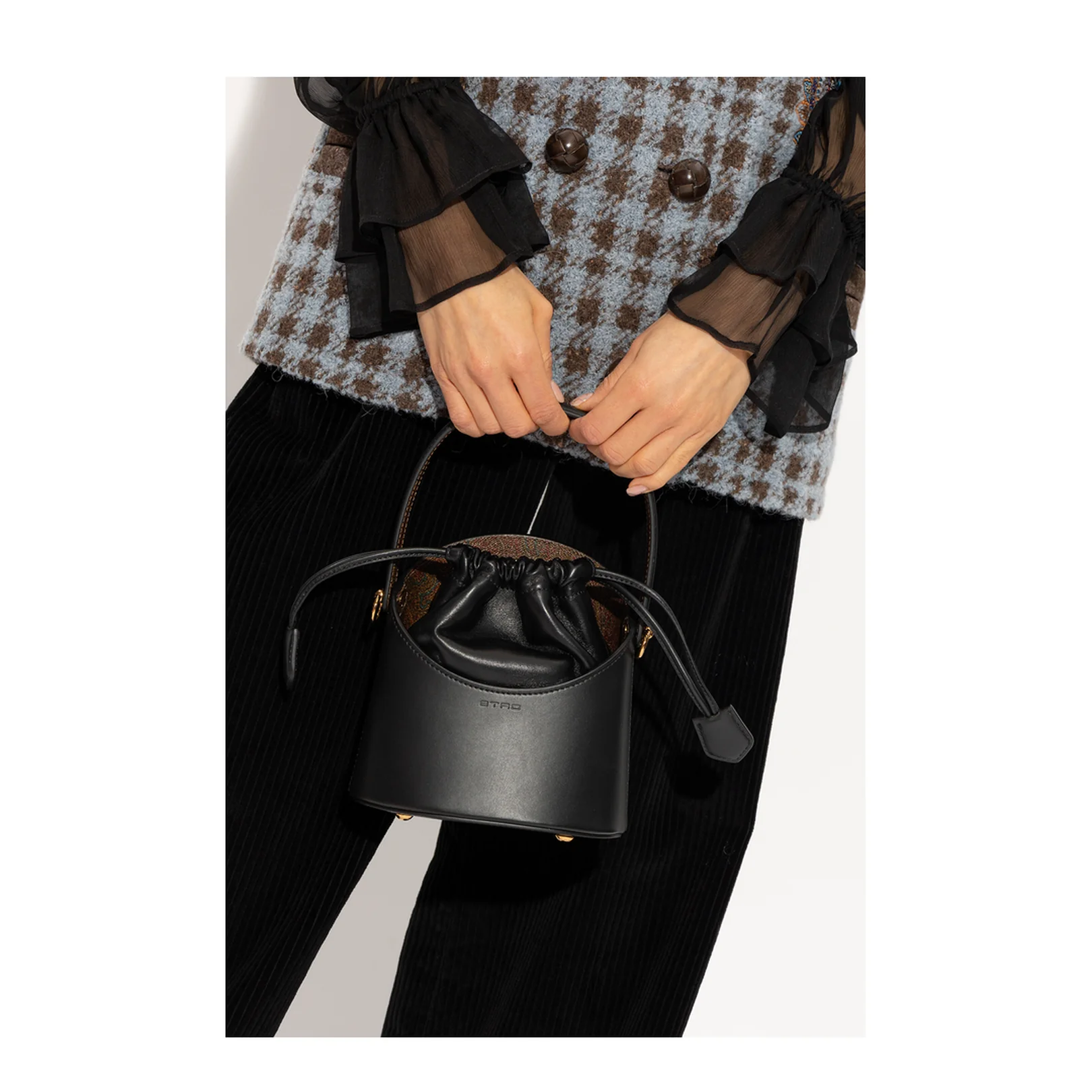 Saturno Small Bucket Bag Black - Image 2