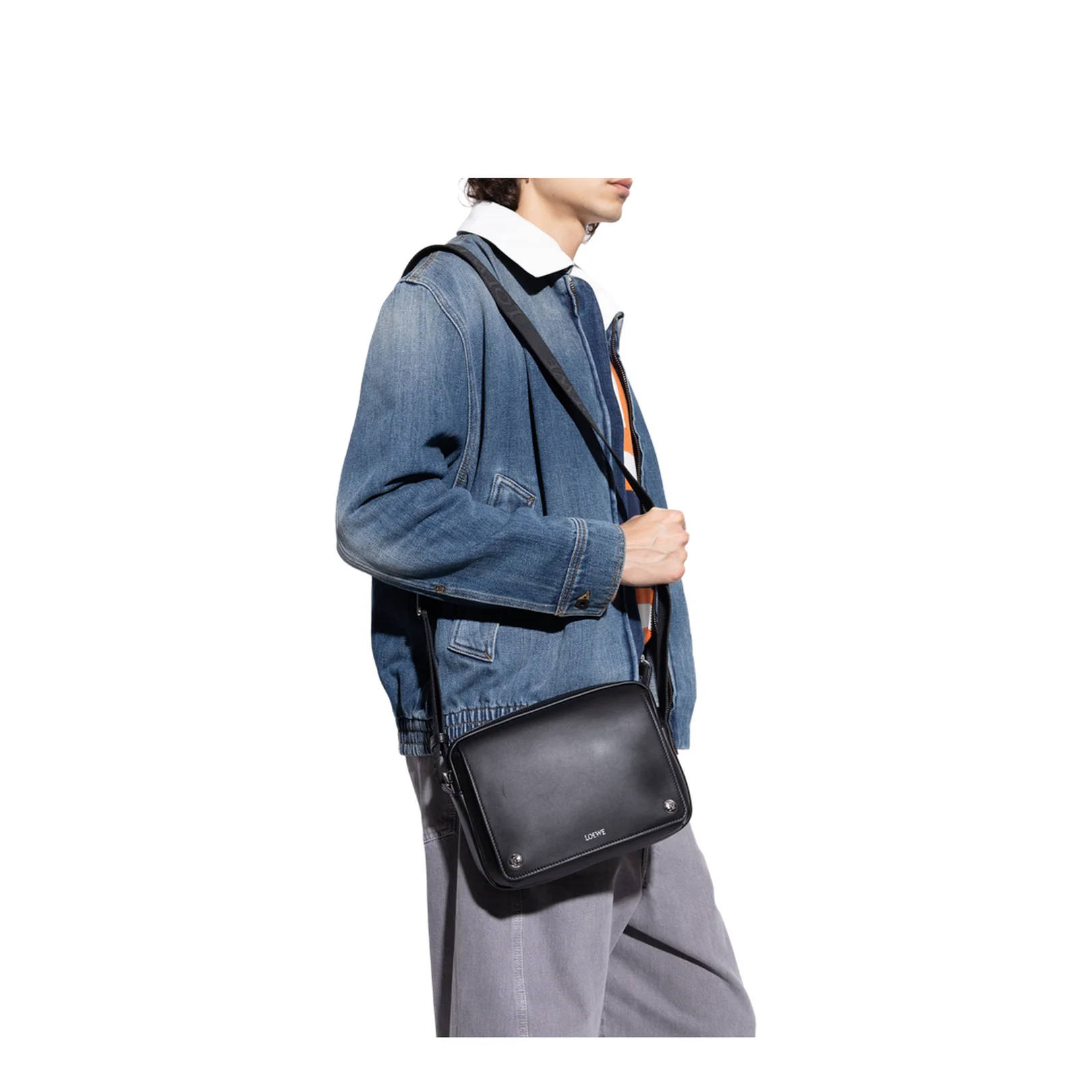 Pebble Small Calfskin Messenger Bags - Black - Image 2