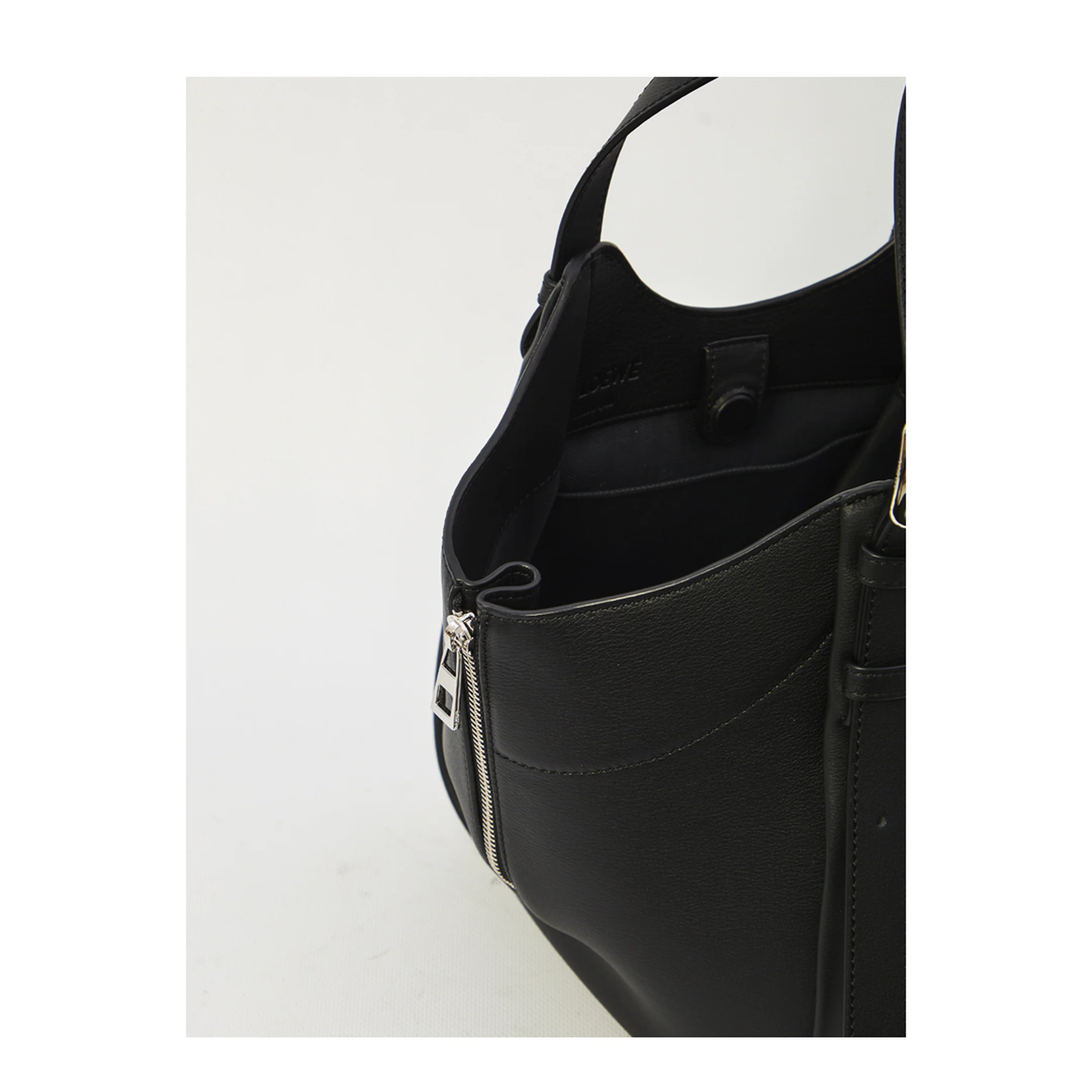 Hammock Flip Shoulder Bag - Black - Image 4
