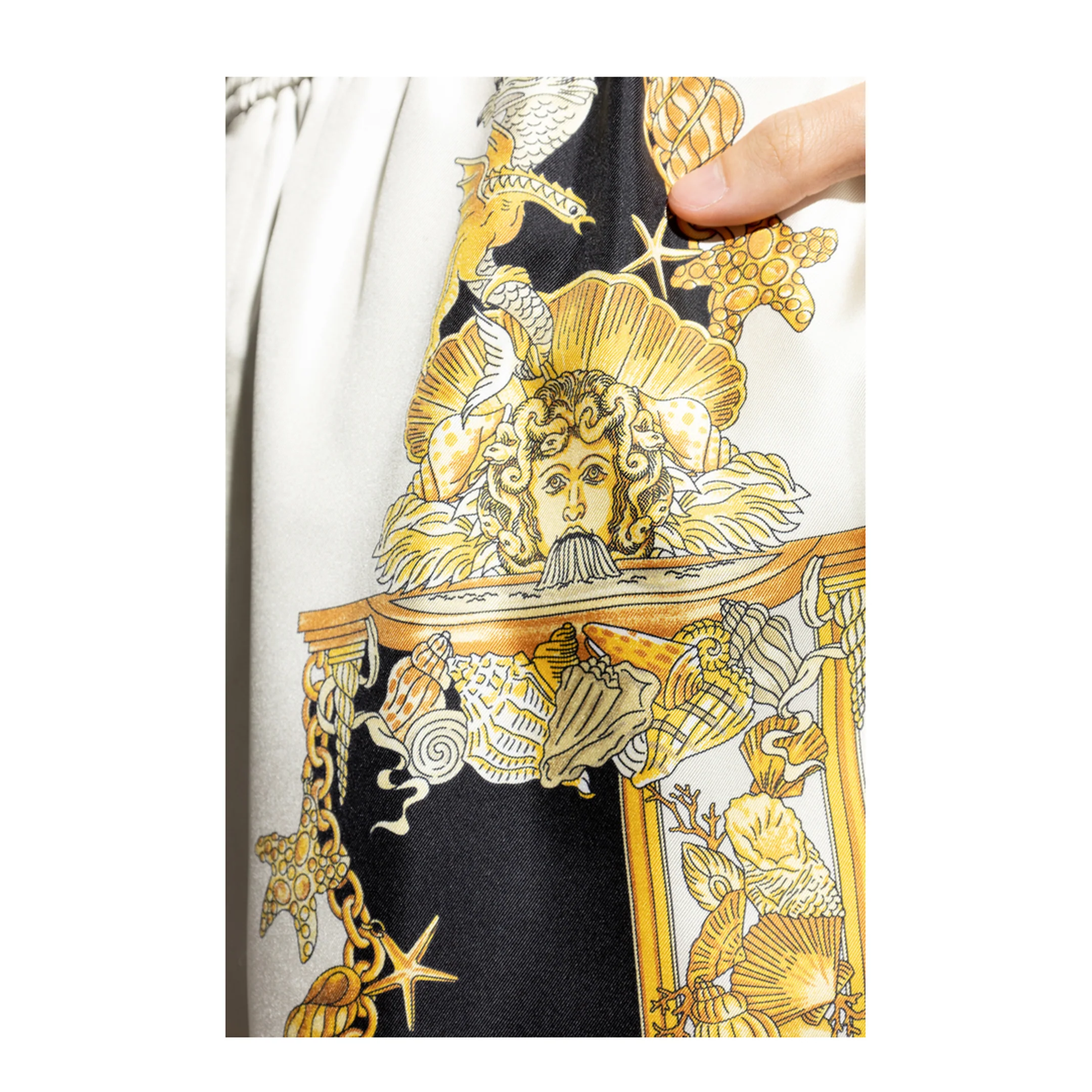 Coral Theatre Print Bermuda Shorts - Image 4
