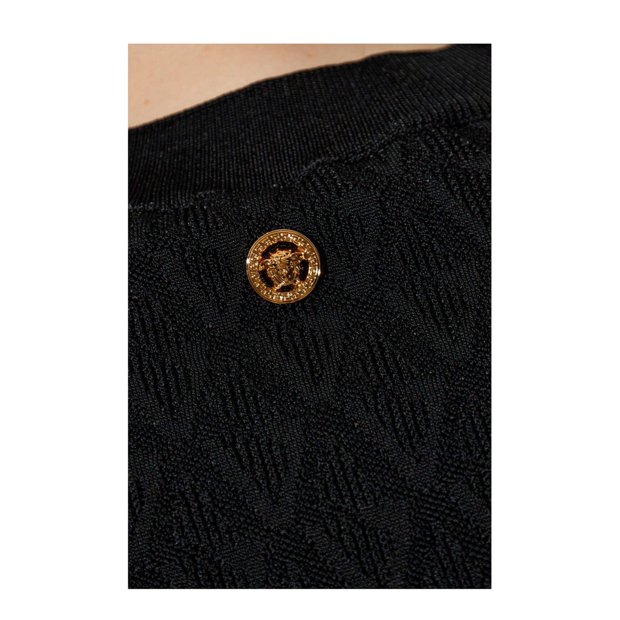 Logo V Jacquard Knit T-Shirt - Image 5